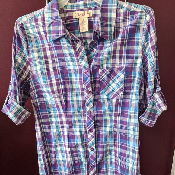 Lightweight Plaid Button Front Tops - Picture 2 of 4